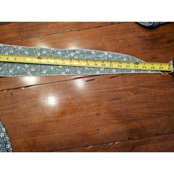 Green floral romper size Medium ruffle tie back open - Picture 6 of 8